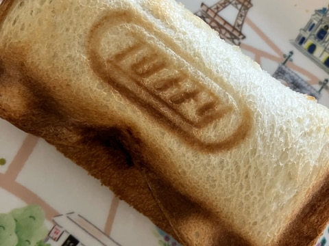 冷凍パンで作るホットサンド　ウインナー